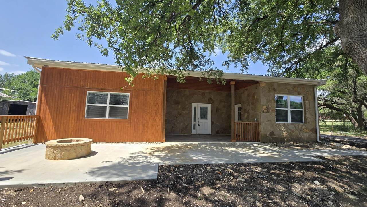 305 Remuda Dr - Photo 1