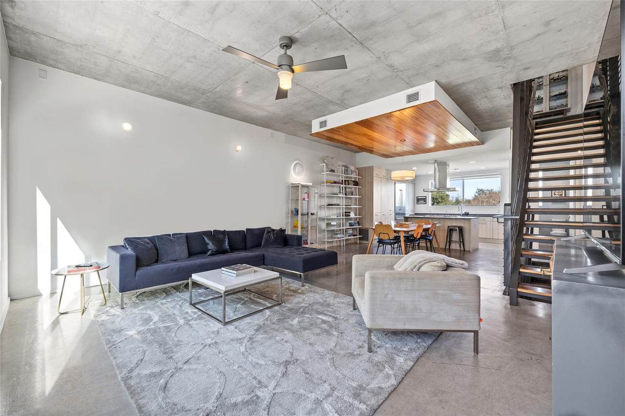 2301 5th St - Photo 1