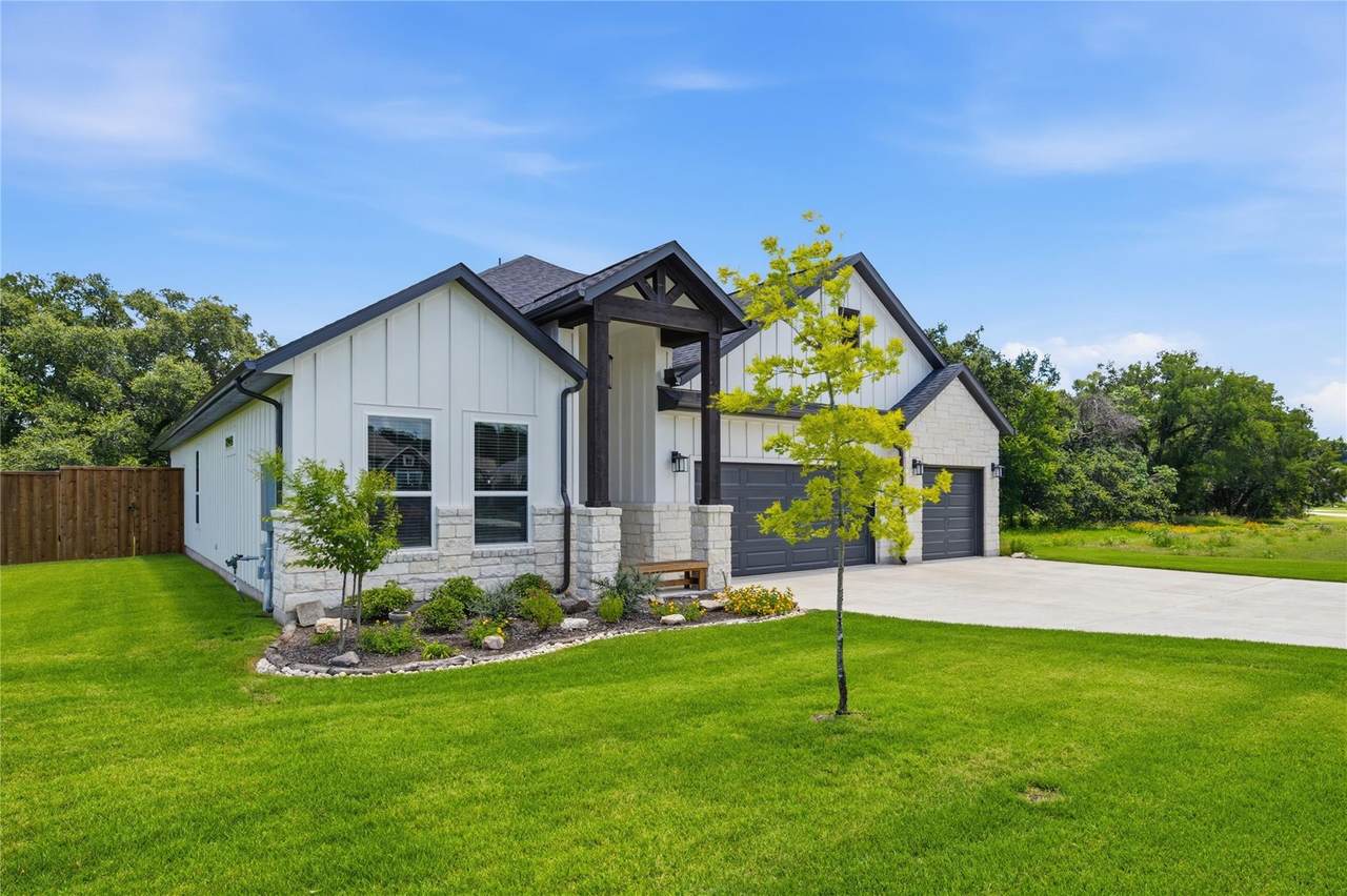 150 Mcnaughton Dr - Photo 1