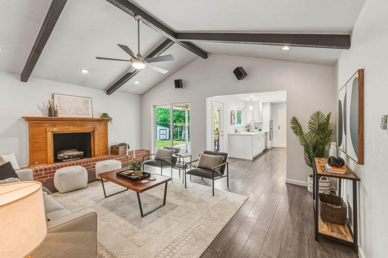 3604 Carla Dr - Photo 1