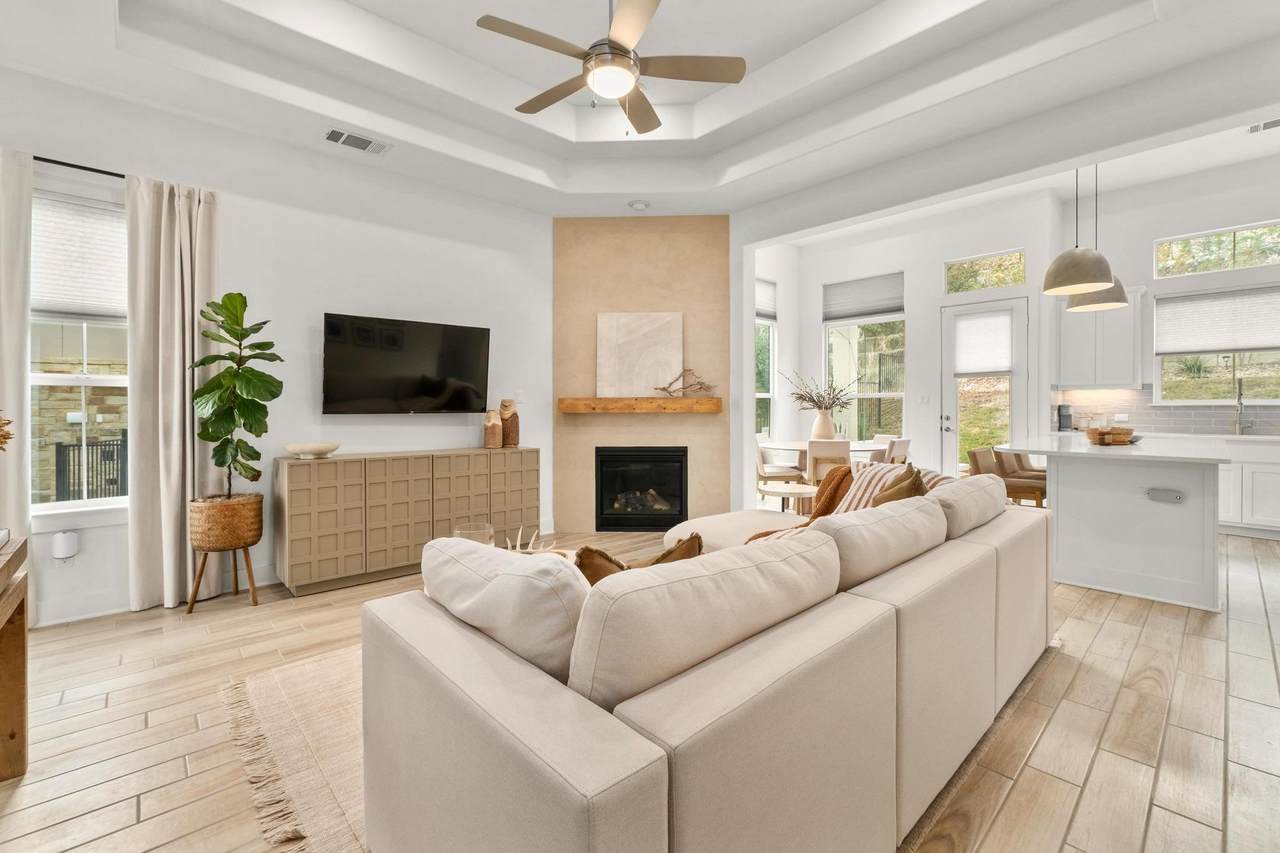 115 Beneteau Dr - Photo 1