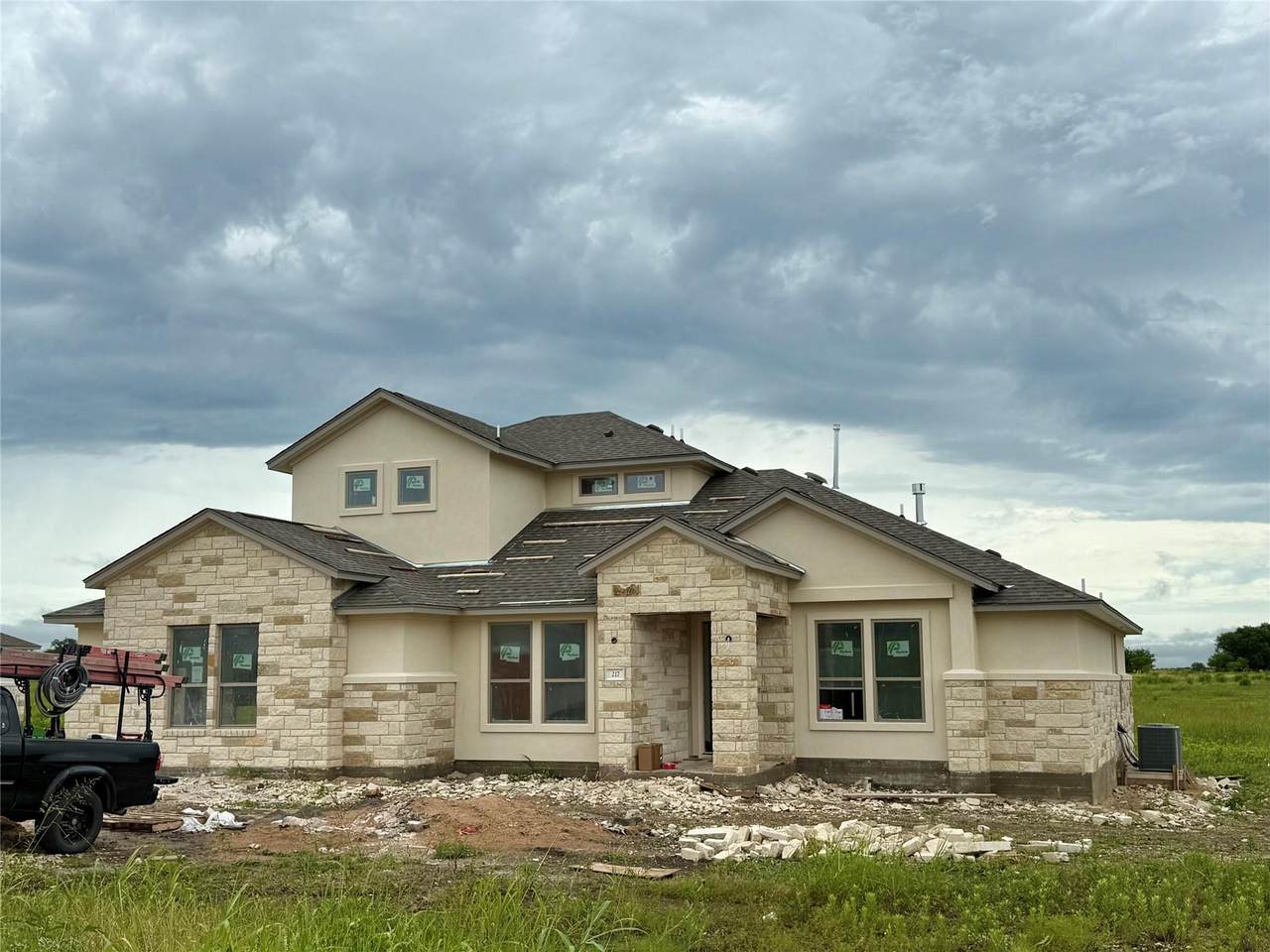 217 Scofield Ave - Photo 1