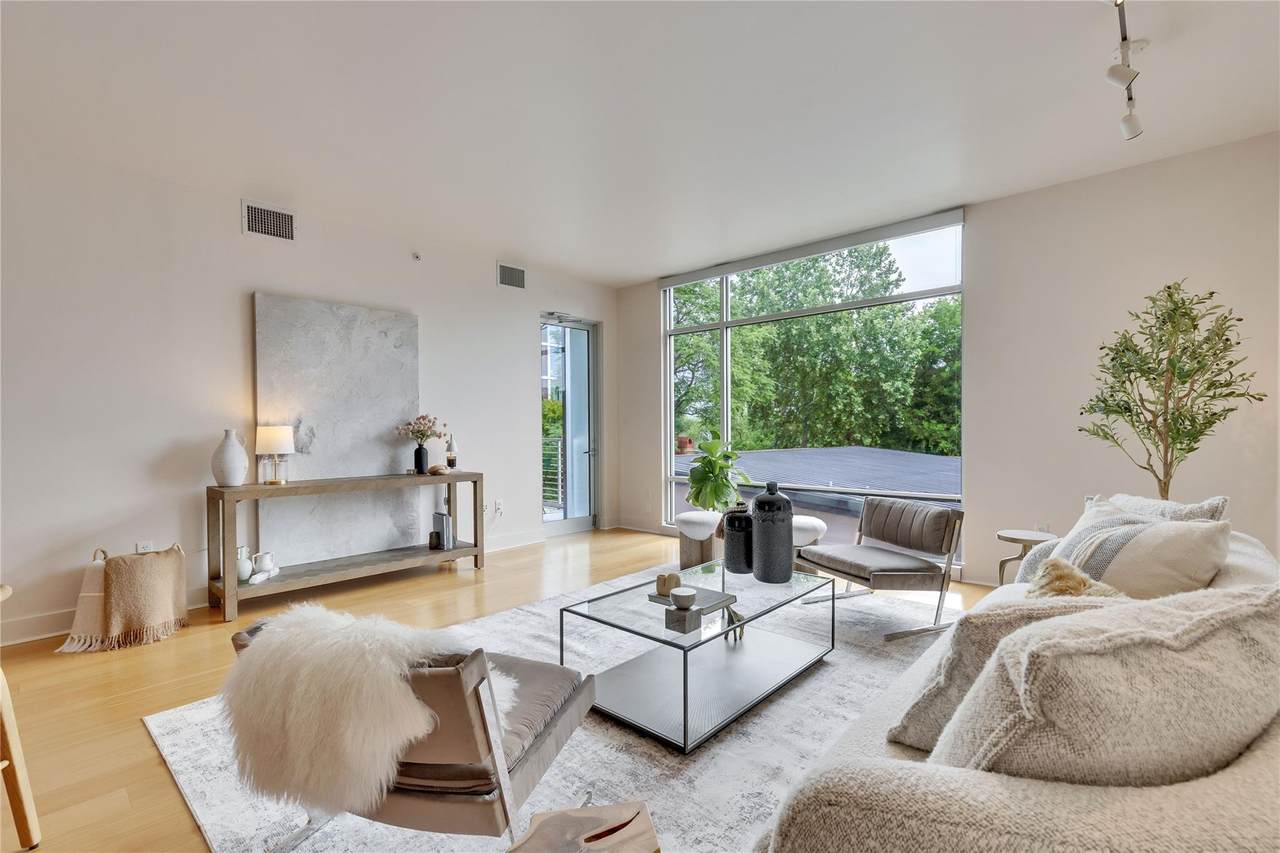 210 Lee Barton Dr - Photo 1