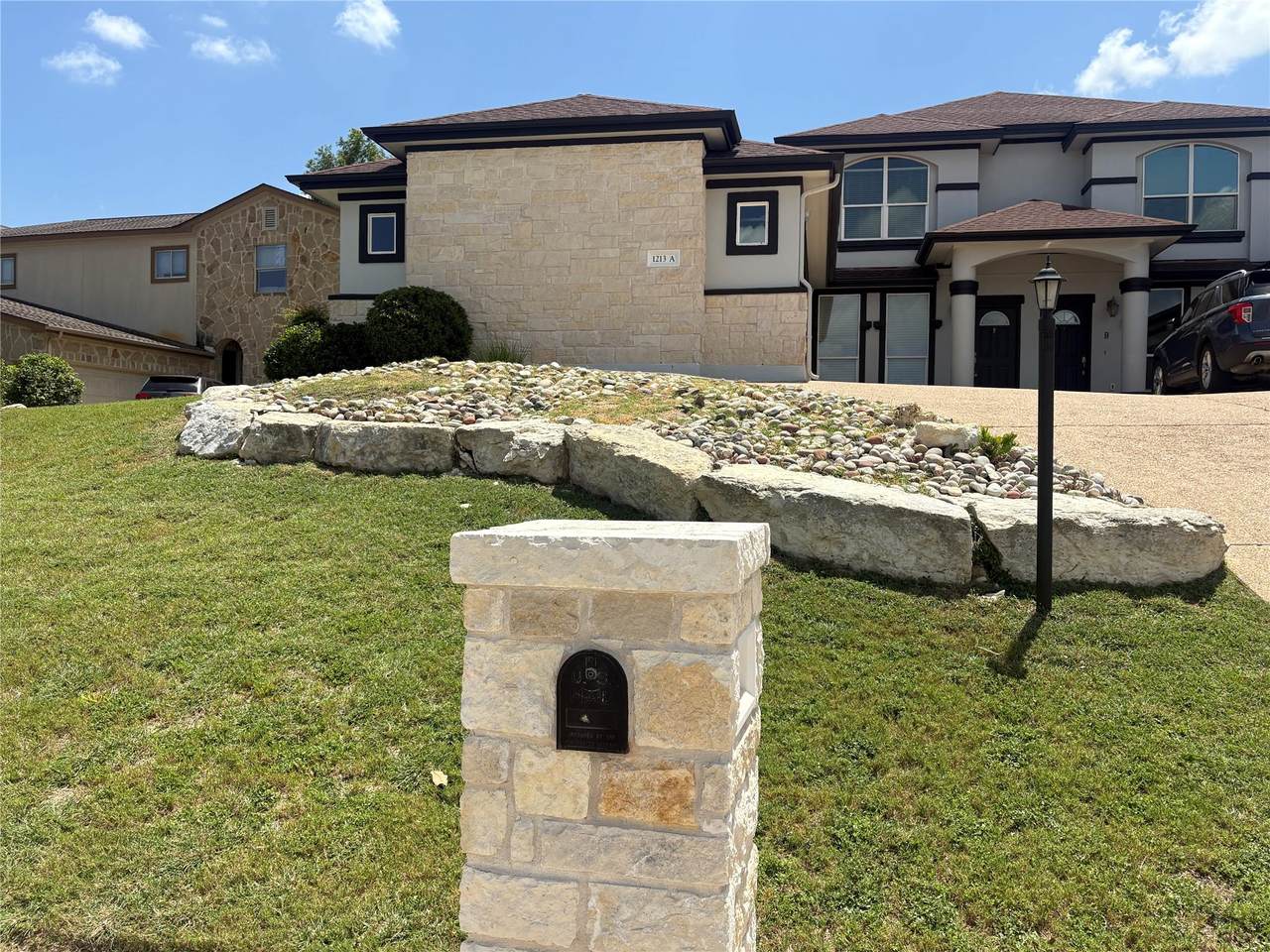 1213 Delsie Dr - Photo 1
