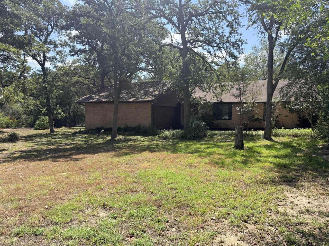 109 Pine Cone Ln - Photo 1
