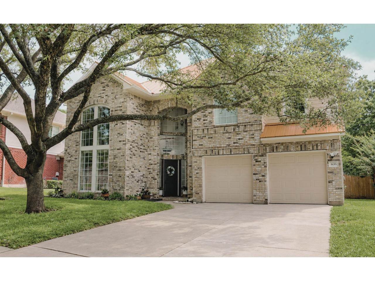 806 Mountain View Dr - Photo 1