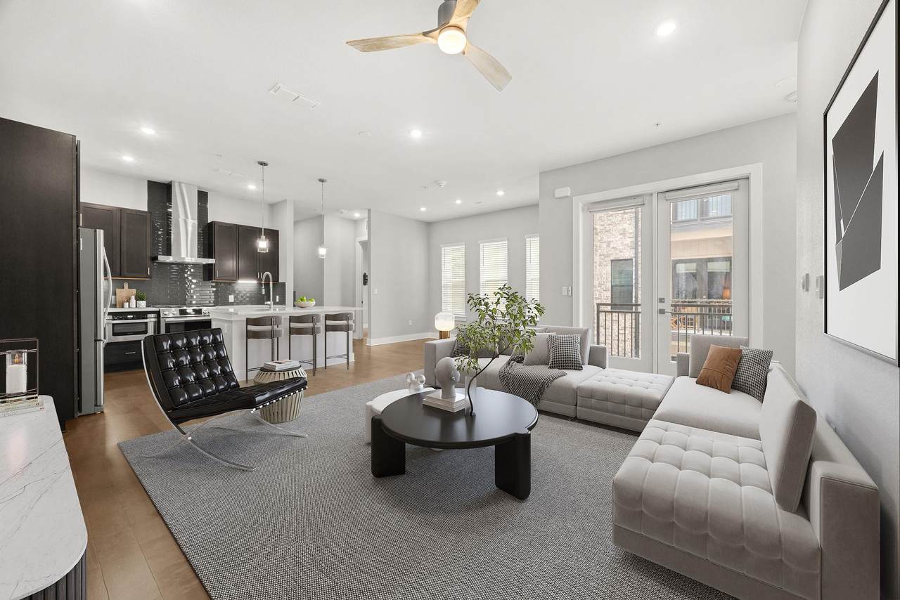 4325 Jackson Ave - Photo 1