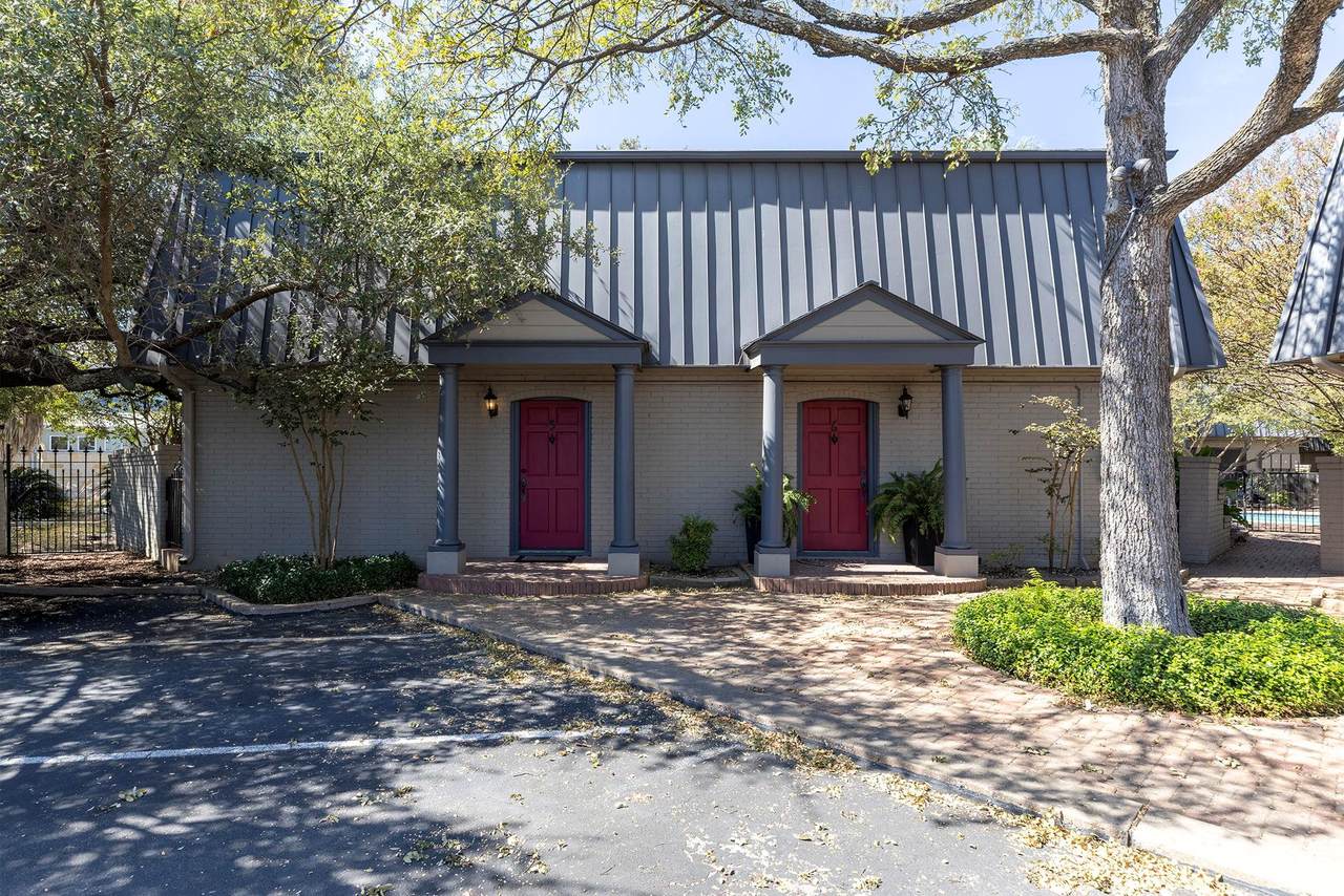 2500 Steck Ave - Photo 1