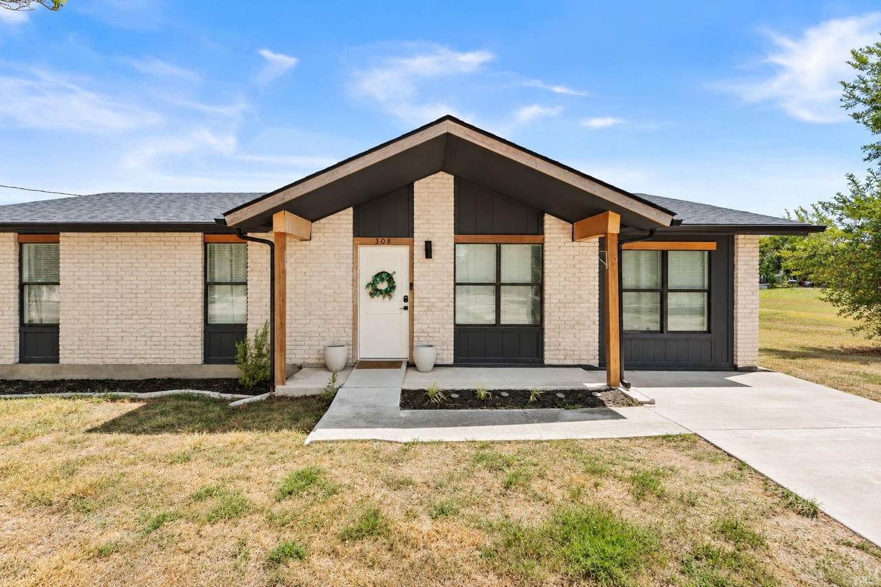 308 River Hills Dr - Photo 1