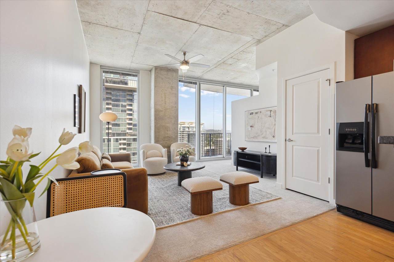 360 Nueces St - Photo 1