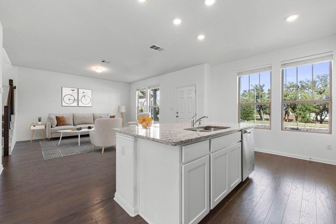 2429 Acoma Ln - Photo 1