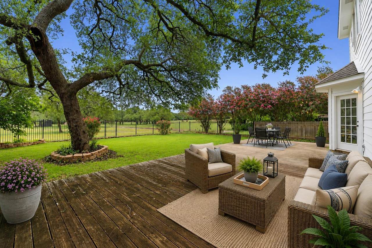 1602 Iris Ln - Photo 1