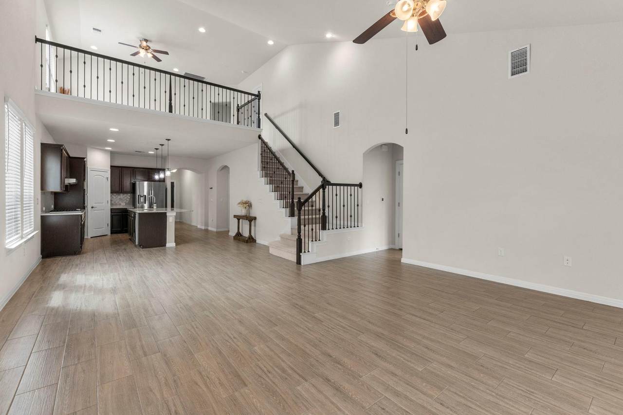 9802 Acero Dr - Photo 1