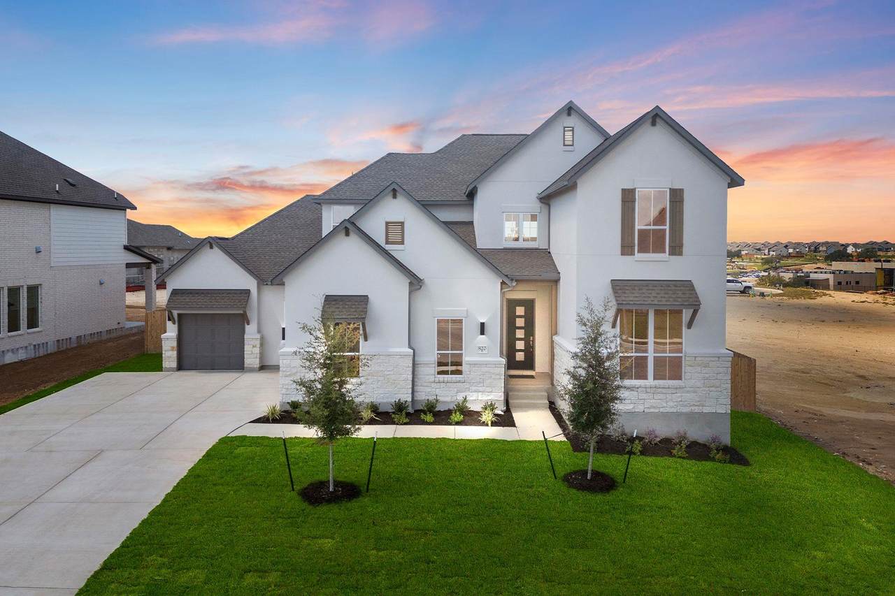 820 Hemingway Loop - Photo 1