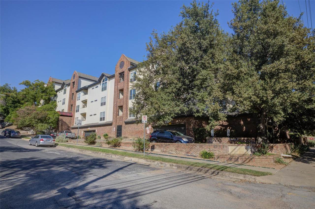 3001 Cedar St - Photo 1