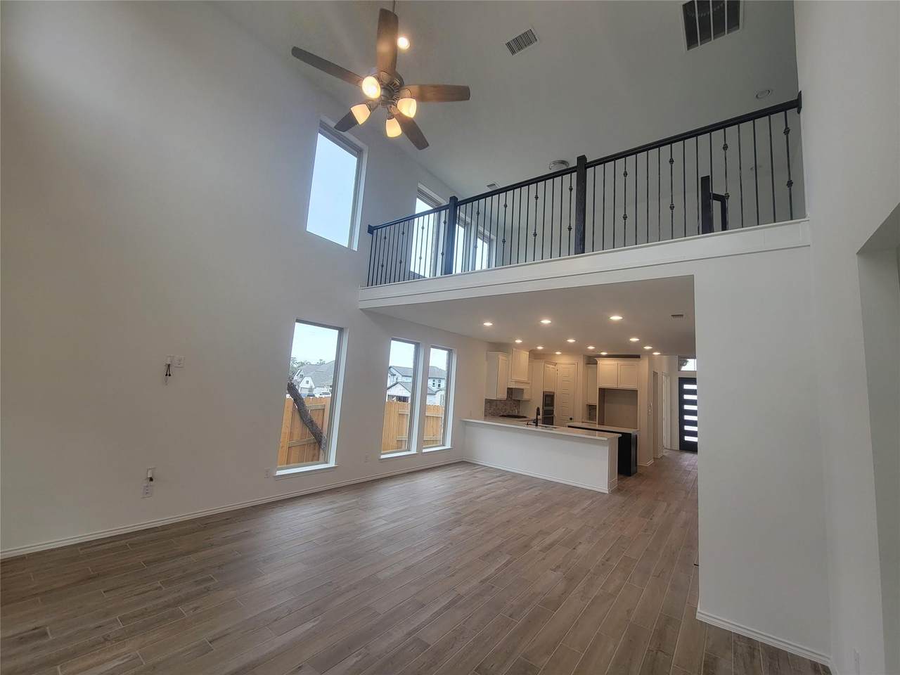 705 Tradewinds Way - Photo 1