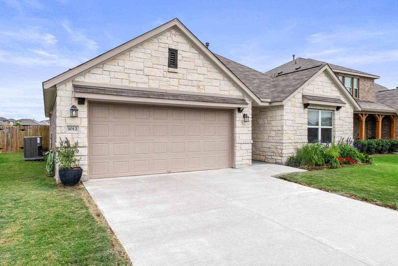 1012 San Marcos St - Photo 1