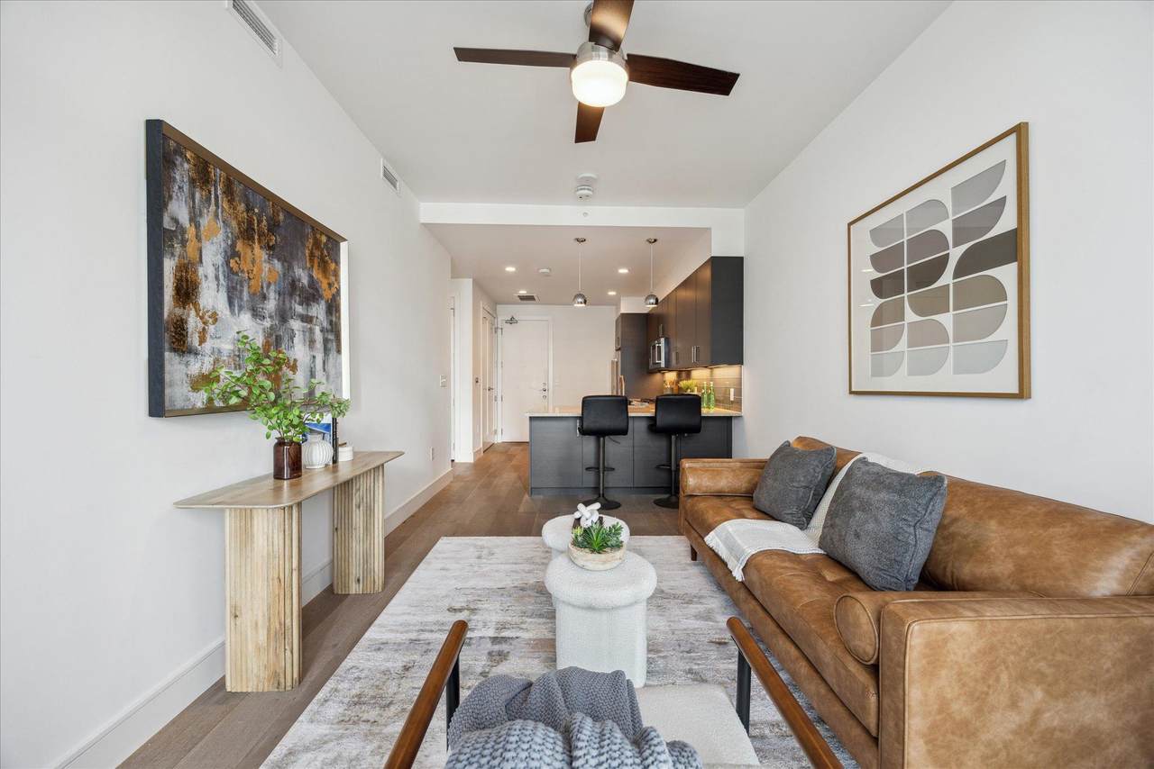 222 West Ave - Photo 1