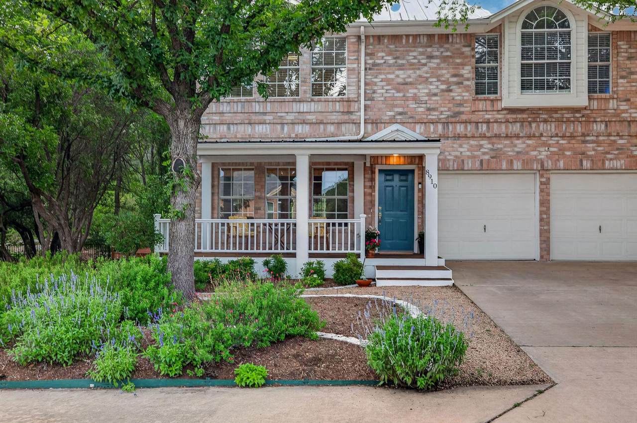 8910 Spicebrush Dr - Photo 1