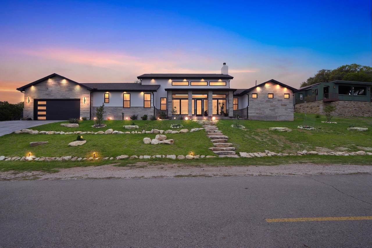 913 Larkhall Dr - Photo 1