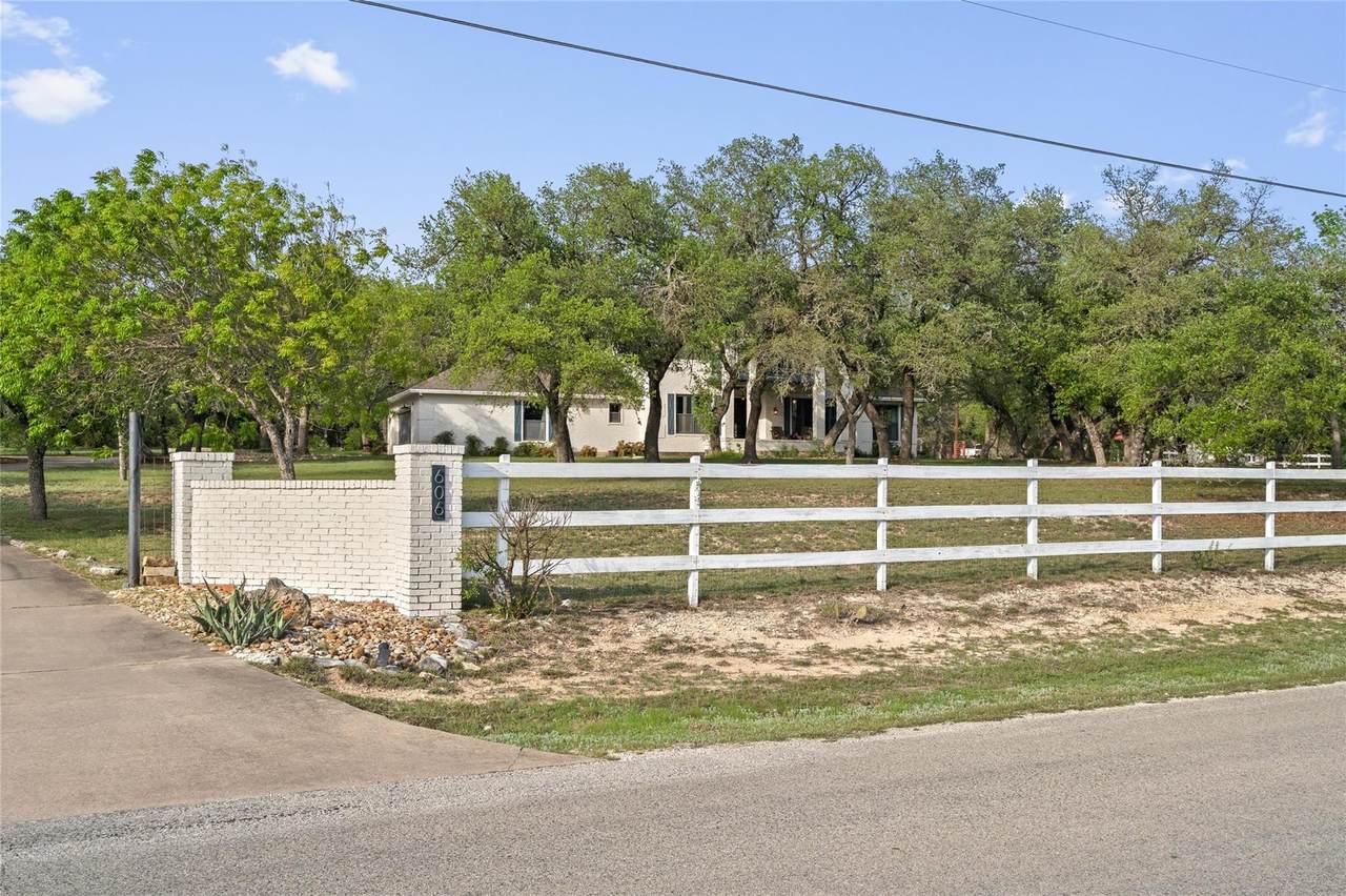 https://bt-photos.global.ssl.fastly.net/austin/1280_boomver_4_7132434-2.jpg