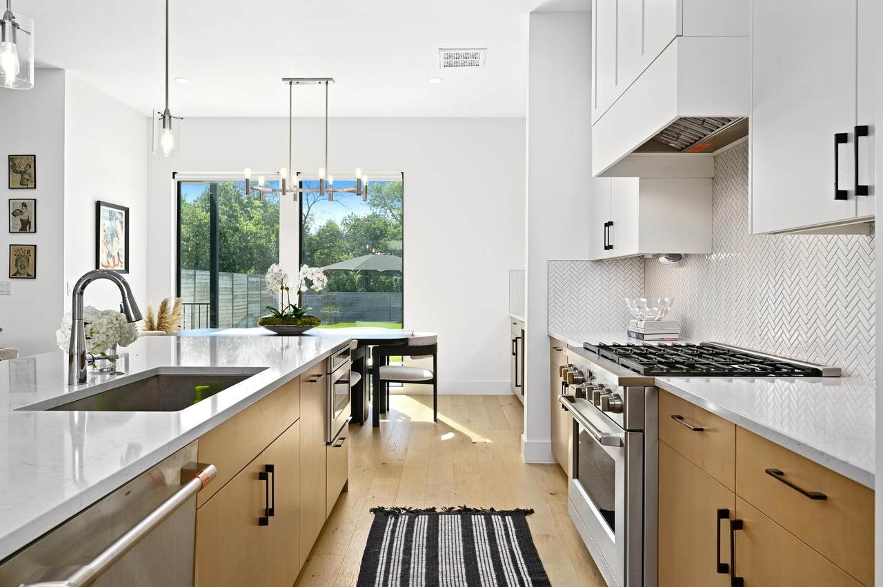 5515 Jim Hogg Ave - Photo 1