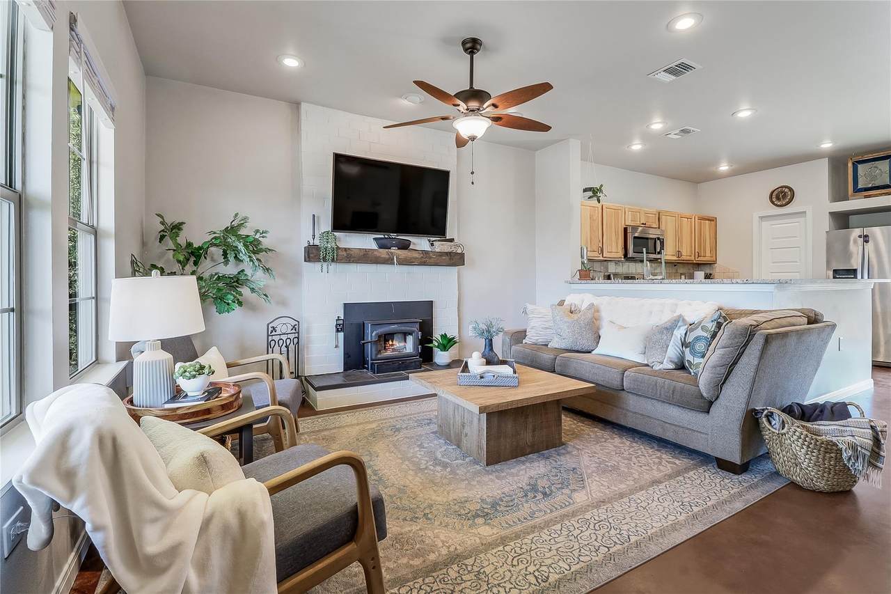 10013 Little Creek Cir - Photo 1