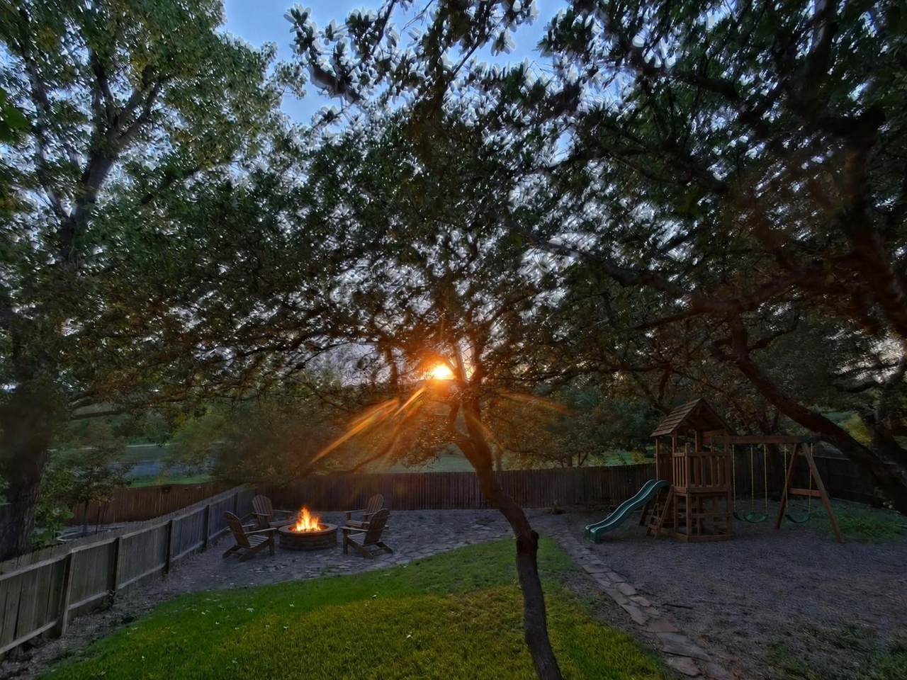 https://bt-photos.global.ssl.fastly.net/austin/1280_boomver_9_3747648-2.jpg