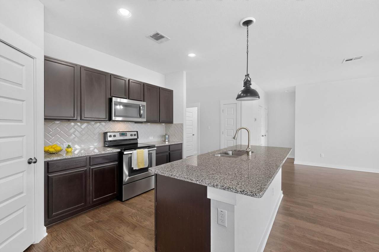 224 Trellis Blvd - Photo 1