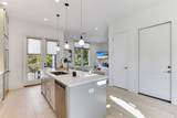 2606 Sutherland St - Photo 9