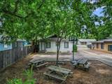 1509 Koenig Ln - Photo 4