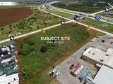 000 Ih-35 & Fm 1581 - Photo 1
