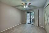 1202 Thorpe Ln - Photo 19