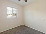 2401 Manor Rd - Photo 24