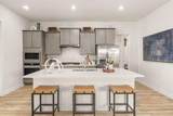 140 Hadleigh Dr - Photo 5