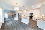 803 Sandhill Dr - Photo 4