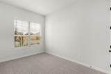1032 Stonehill Dr - Photo 3