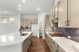 1032 Stonehill Dr - Photo 8