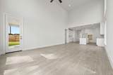 509 Buckaroo Dr - Photo 4