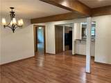 203 Oakwood Dr - Photo 3