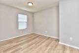 2206 Weiss Ln - Photo 18