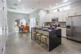 701 Zennia St - Photo 7