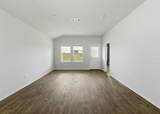 1607 Champagne Oak - Photo 3