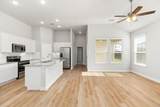 732 Staglin St - Photo 4