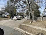 806 Plumpton Dr - Photo 2