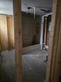 914 Porter &  901 W 5th - Photo 17