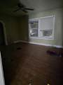 914 Porter &  901 W 5th - Photo 29