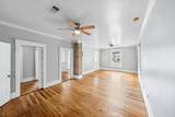 2032 Cesar Chavez St - Photo 11