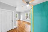 2032 Cesar Chavez St - Photo 17
