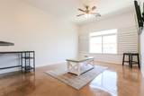 910 25th St - Photo 1